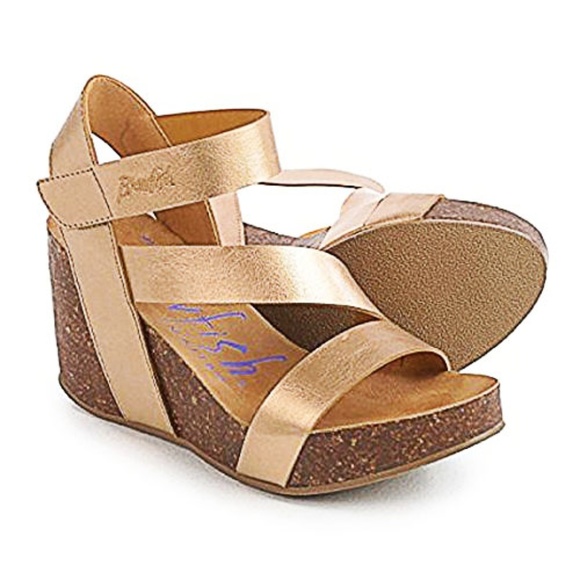 💔Sold🙁 Blowfish HAPUKU Gold Diecut Wedges - Picture 2 of 2